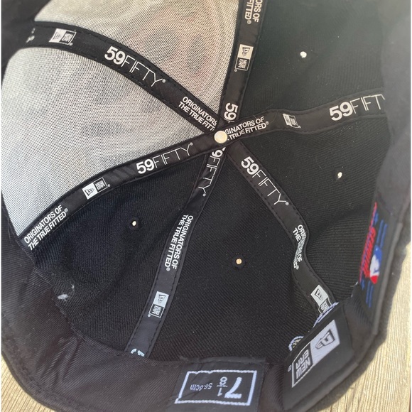 Pittsburgh Pirates fitted limited edition New Era Hat 7 1/8 - Picture 5 of 7